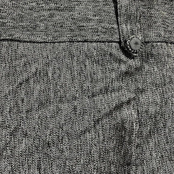 Maurices gray pencil skirt with stretch, size XL - Picture 3 of 4